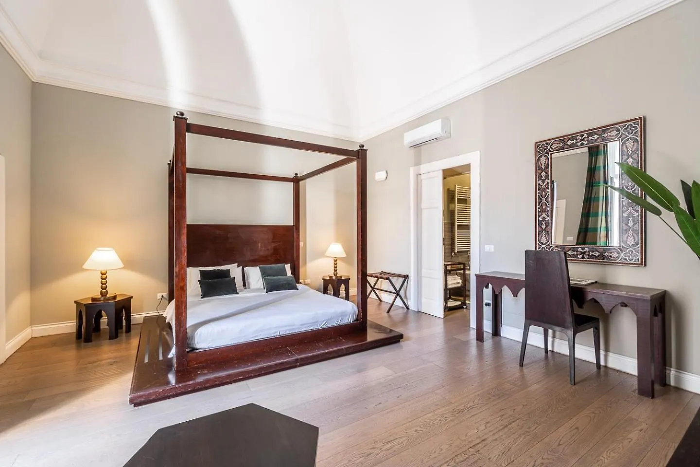 Vittorio'S Apartment Bari 0*,